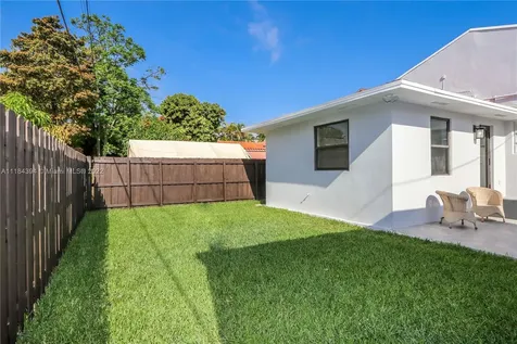1852 SW 15th Street Miami FL 33145