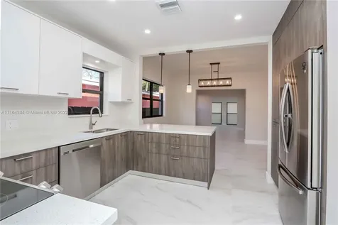 1852 SW 15th Street Miami FL 33145