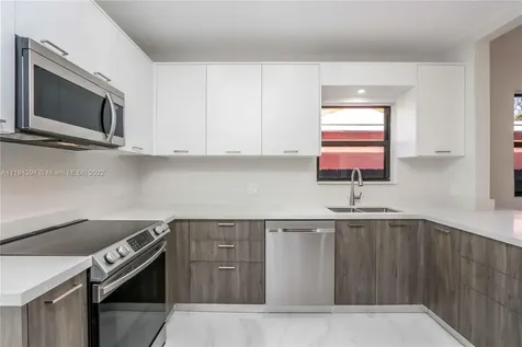 1852 SW 15th Street Miami FL 33145