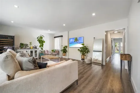256 SW 30th Road Miami FL 33129