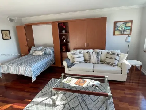 2501 S Ocean Drive Hollywood FL 33019