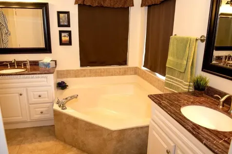 592 Carrington Lane Weston FL 33326