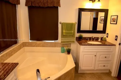 592 Carrington Lane Weston FL 33326
