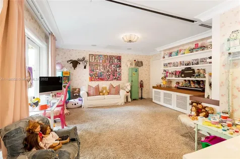 9435 SW 100th Street Miami FL 33176
