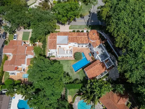 711 University Drive Coral Gables FL 33134