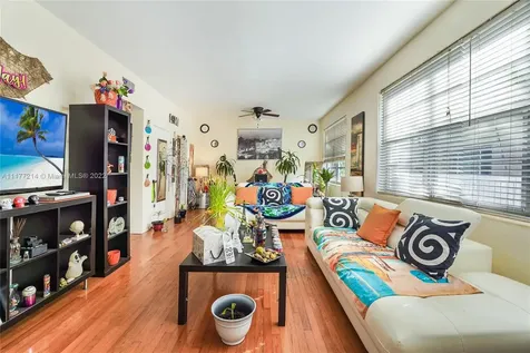 6945 Rue Vendome Miami Beach FL 33141