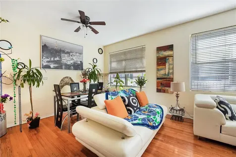 6945 Rue Vendome Miami Beach FL 33141