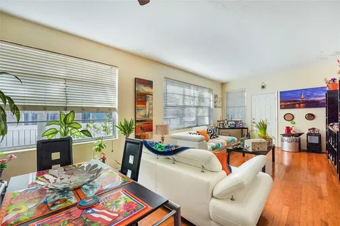 6945 Rue Vendome Miami Beach FL 33141