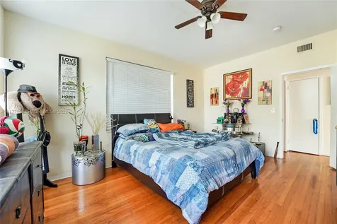 6945 Rue Vendome Miami Beach FL 33141