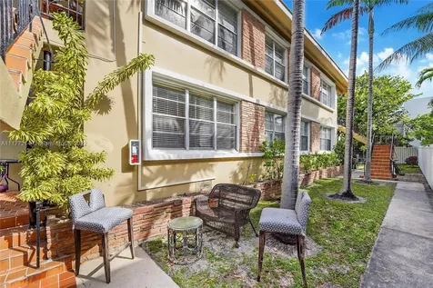 6945 Rue Vendome Miami Beach FL 33141