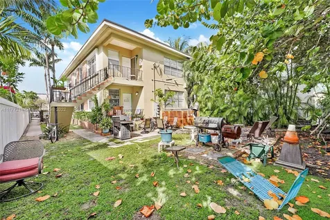 6945 Rue Vendome Miami Beach FL 33141