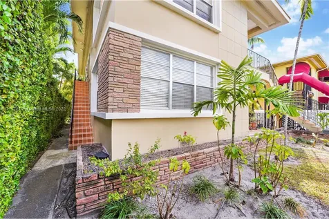 6945 Rue Vendome Miami Beach FL 33141