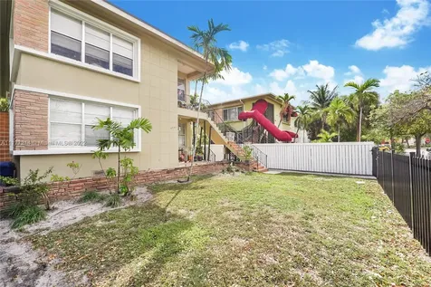 6945 Rue Vendome Miami Beach FL 33141