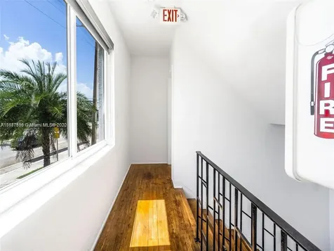 809 S Ocean Drive Hollywood FL 33019