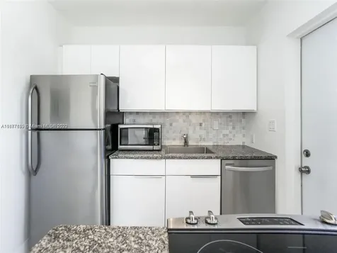 809 S Ocean Drive Hollywood FL 33019