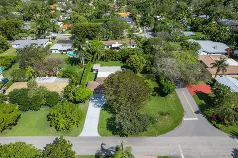 8377 SW 62nd Avenue South Miami FL 33143