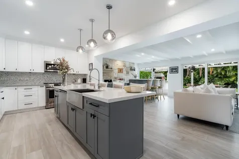 8377 SW 62nd Avenue South Miami FL 33143
