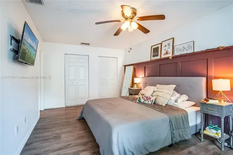 1111 SW 85th Avenue Pembroke Pines FL 33025