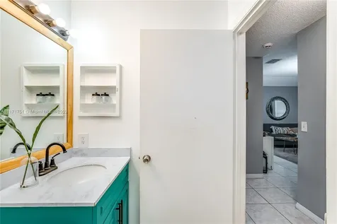 1111 SW 85th Avenue Pembroke Pines FL 33025