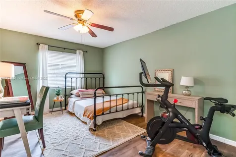 1111 SW 85th Avenue Pembroke Pines FL 33025