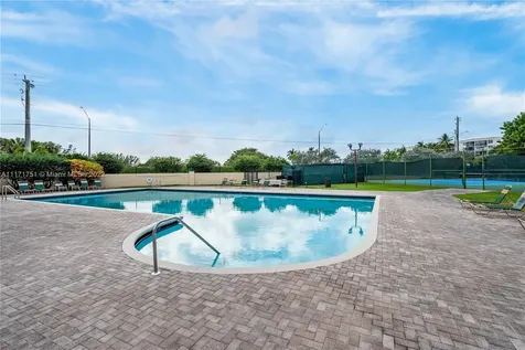 1111 SW 85th Avenue Pembroke Pines FL 33025