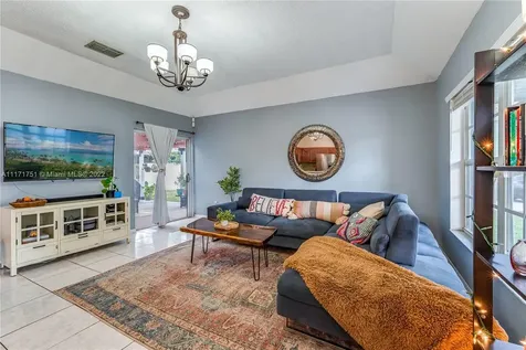 1111 SW 85th Avenue Pembroke Pines FL 33025