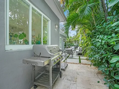 5050 NE 5 Avenue Miami FL 33137