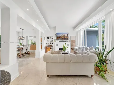 5050 NE 5 Avenue Miami FL 33137
