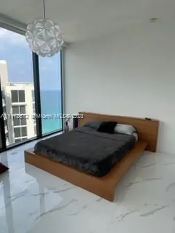18555 Collins Avenue Aventura FL 33160