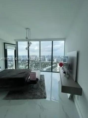 18555 Collins Avenue Aventura FL 33160