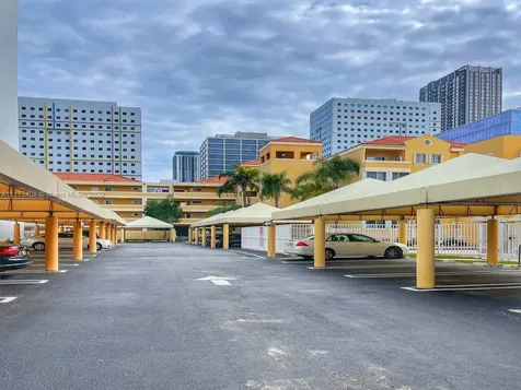 269 NW 7th Street Miami FL 33136