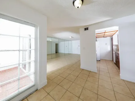 269 NW 7th Street Miami FL 33136