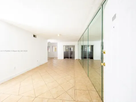 269 NW 7th Street Miami FL 33136