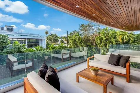 112 W Palm Midway Miami Beach FL 33139