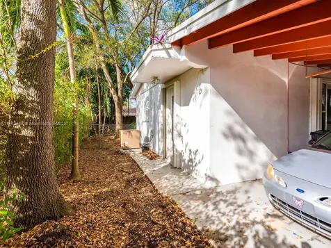 9745 SW 76th Street Miami FL 33173