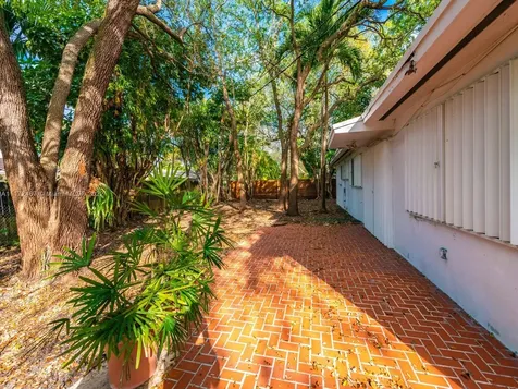 9745 SW 76th Street Miami FL 33173