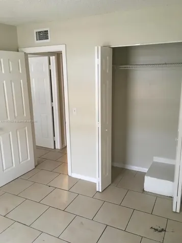 5962 NW 29th Place Sunrise FL 33313