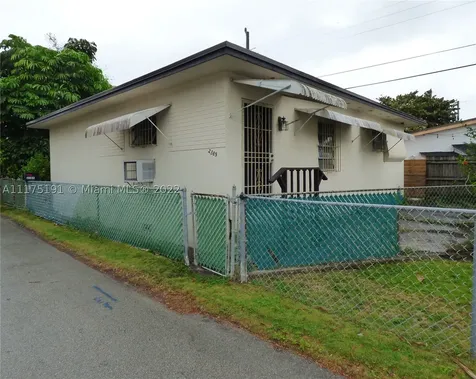 2385 NE 136th Lane North Miami Beach FL 33181