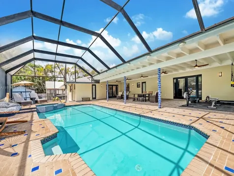 8904 SW 177th Terrace Palmetto Bay FL 33157