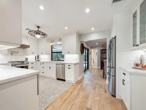 8904 SW 177th Terrace Palmetto Bay FL 33157