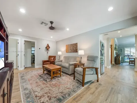 8904 SW 177th Terrace Palmetto Bay FL 33157