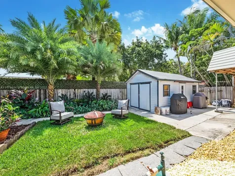 8904 SW 177th Terrace Palmetto Bay FL 33157