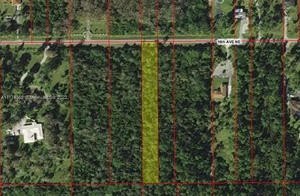 2580 16th Avenue NE Naples FL 34120