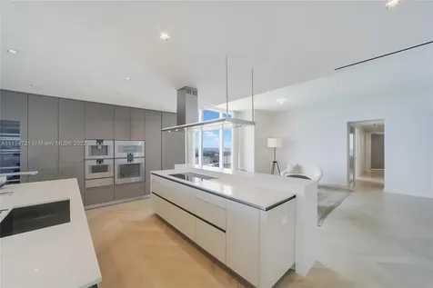 18501 Collins Avenue Sunny Isles Beach FL 33160