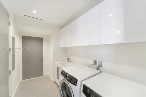 18501 Collins Avenue Sunny Isles Beach FL 33160