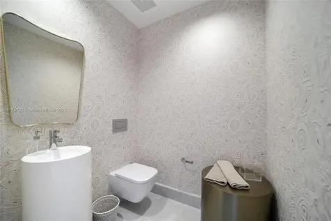 18501 Collins Avenue Sunny Isles Beach FL 33160