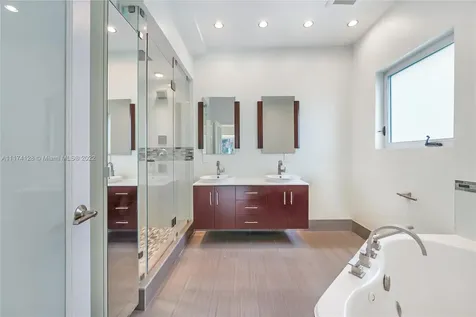 6060 La Gorce Drive Miami Beach FL 33140