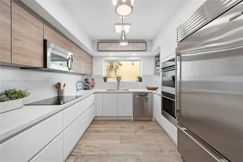 100 Jefferson Avenue Miami Beach FL 33139