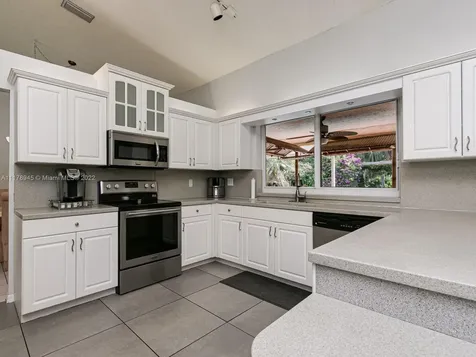 4760 E Hawkes Bluff Avenue Davie FL 33331