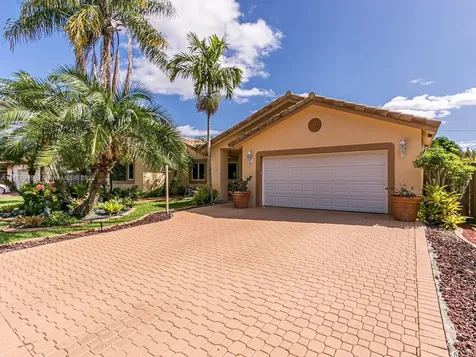 4760 E Hawkes Bluff Avenue Davie FL 33331